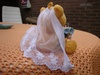 Foto 3:Partij leuke pluche bruid beertjes met boeket